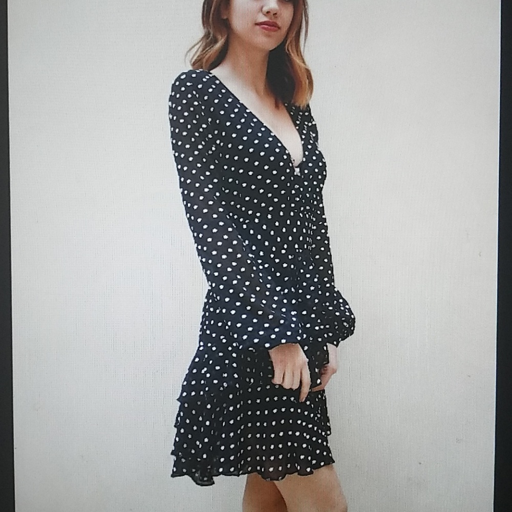 Poppy Long Sleeves Lace up Dress - Picture 3 of 8